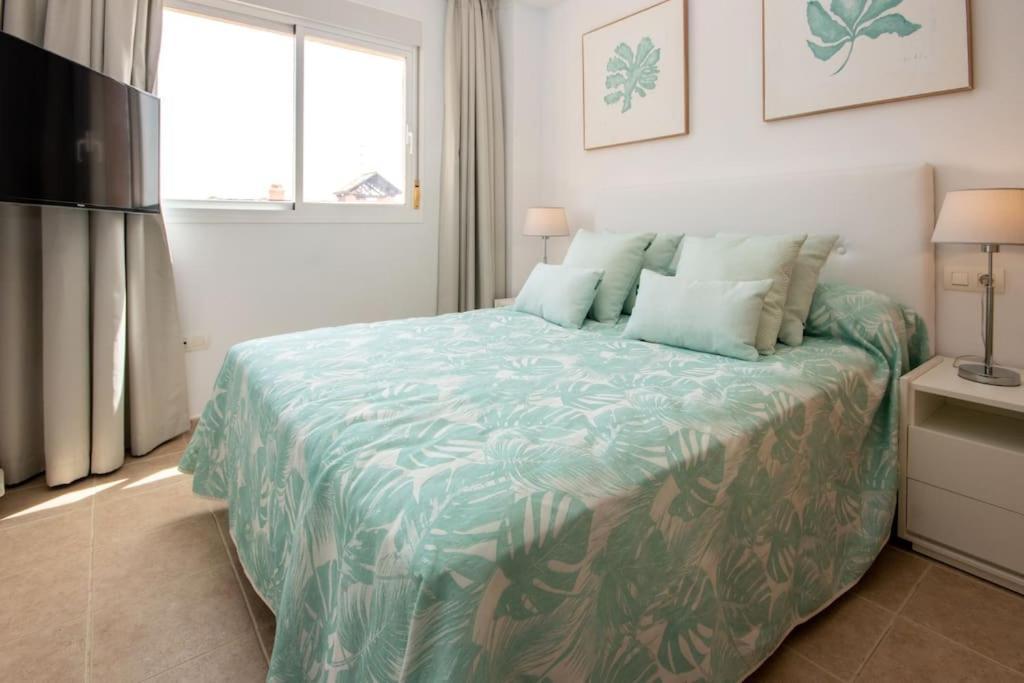 Penthouse With Roof Terrace, Bbq, Pool- And Sea Views Apartment Buenas Noches Exterior photo
